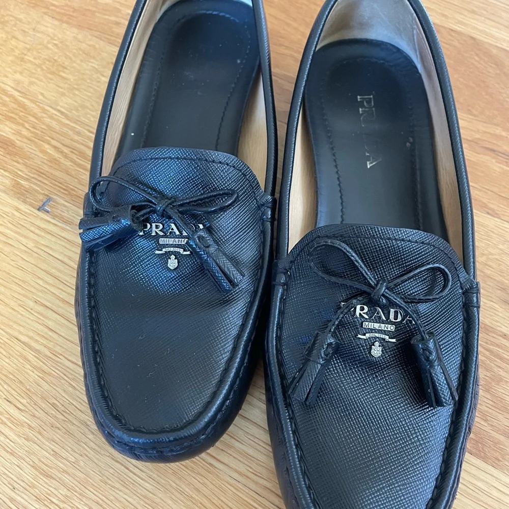 Prada shoes - Picture 2 of 4
